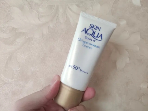 夏天防晒用隔离霜还是防晒霜好呢,防晒霜4个加推荐平价