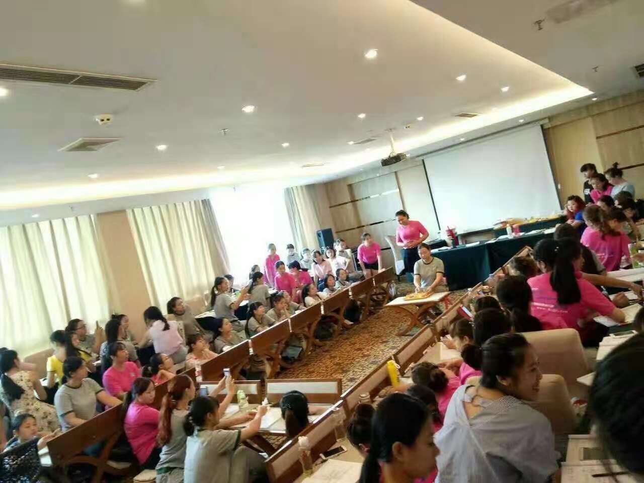 加盟幼儿教育机构项目推荐,幼儿园加盟跨世纪