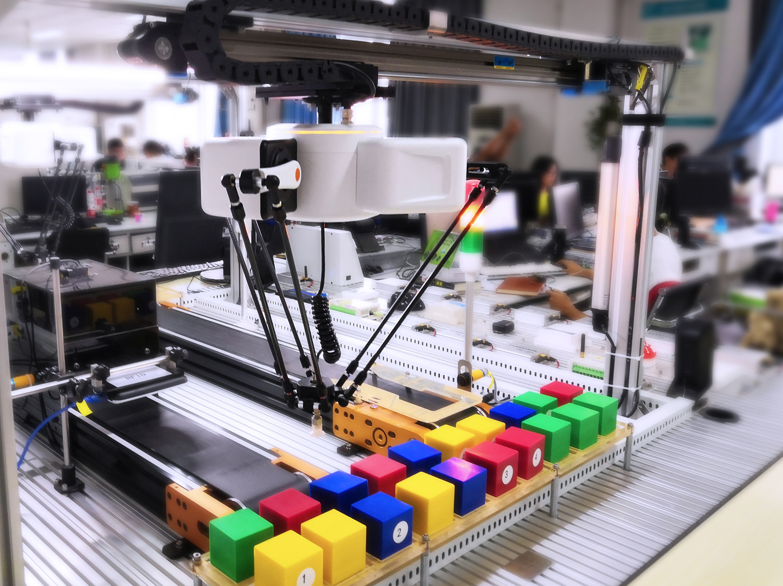 需要智能博乐教育桌面机械臂及货物分拣实训课程体验