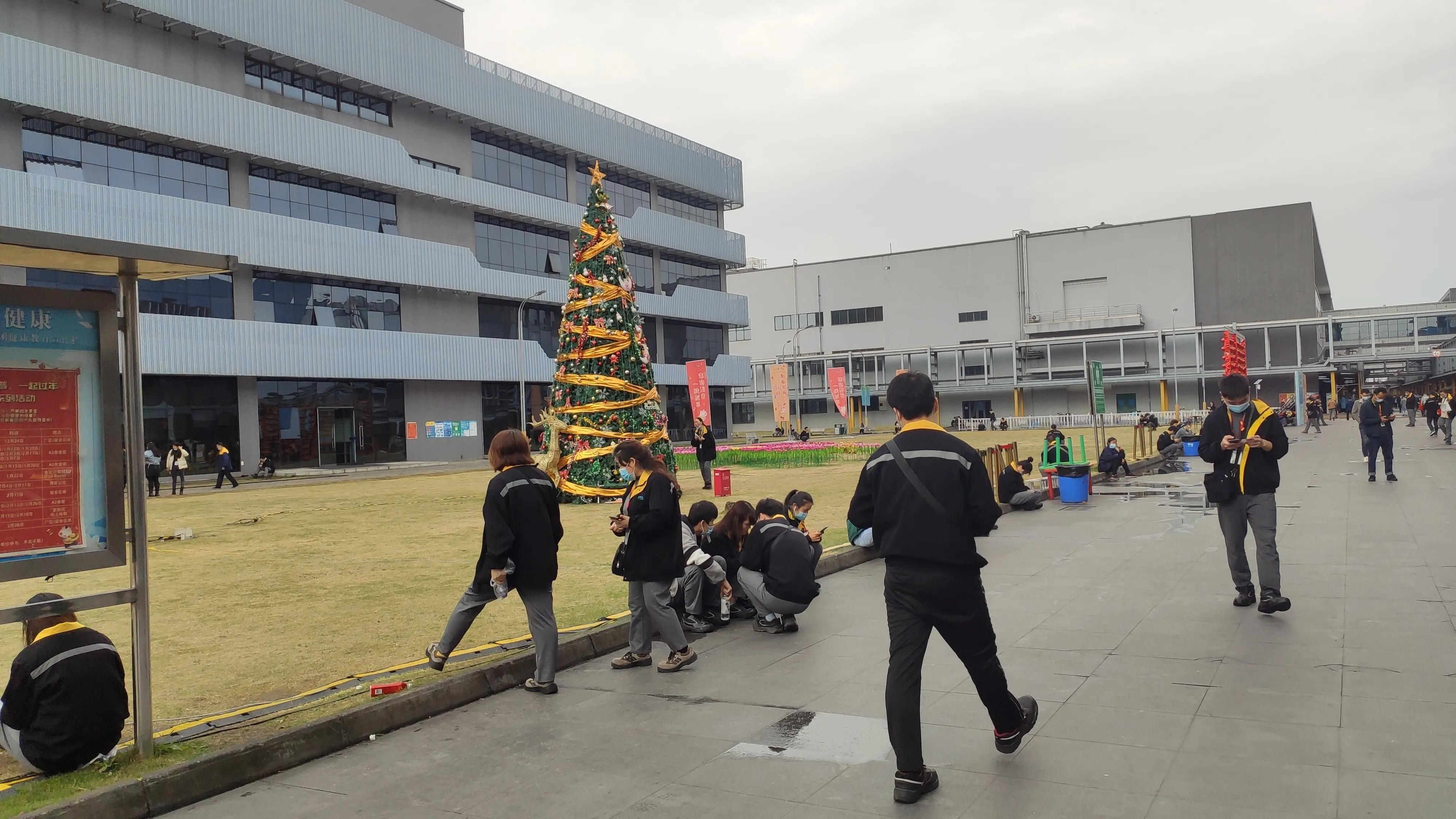 到位于捷普集团成都子公司上班，生活与环境，氛围特别好