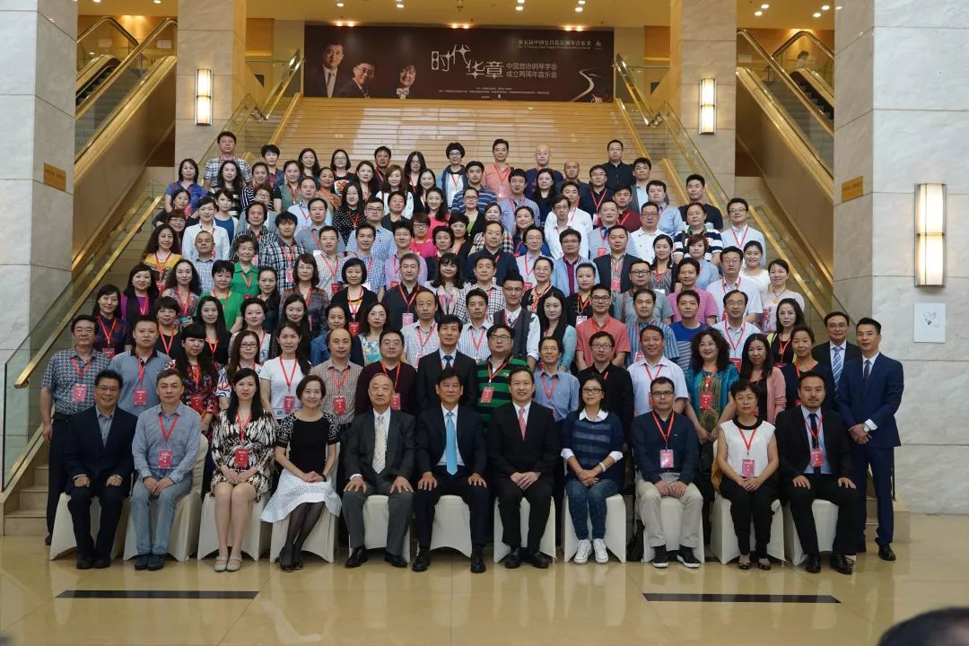 长江钢琴tch系列和冠军系列比较,长江钢琴是国产品牌的佼佼者