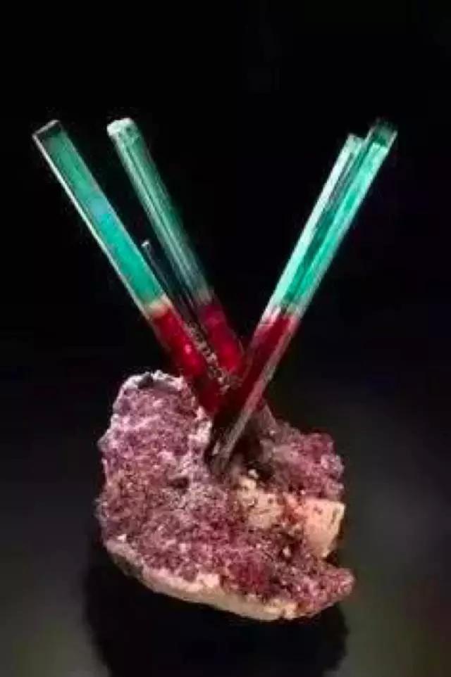 慈禧的碧玺是什么颜色的,碧玺对慈禧有什么好处