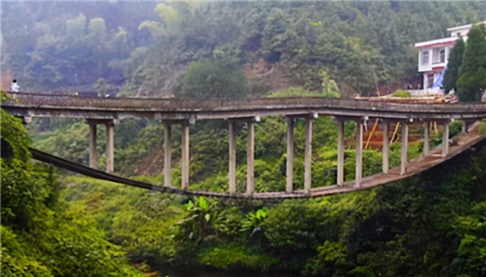 中国著名桥梁大桥,中国第一座现代化大桥是谁设计的