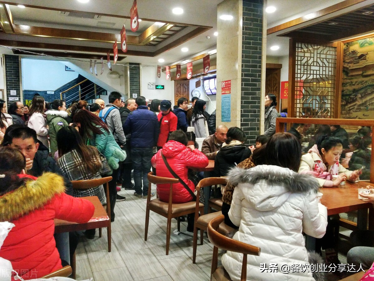盲目开店解决方法,新开的餐饮店需要熬多久才能赚钱