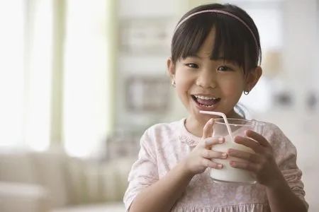 3段奶粉目标人群只有中国宝宝?美国权威机构:没必要,费钱伤身