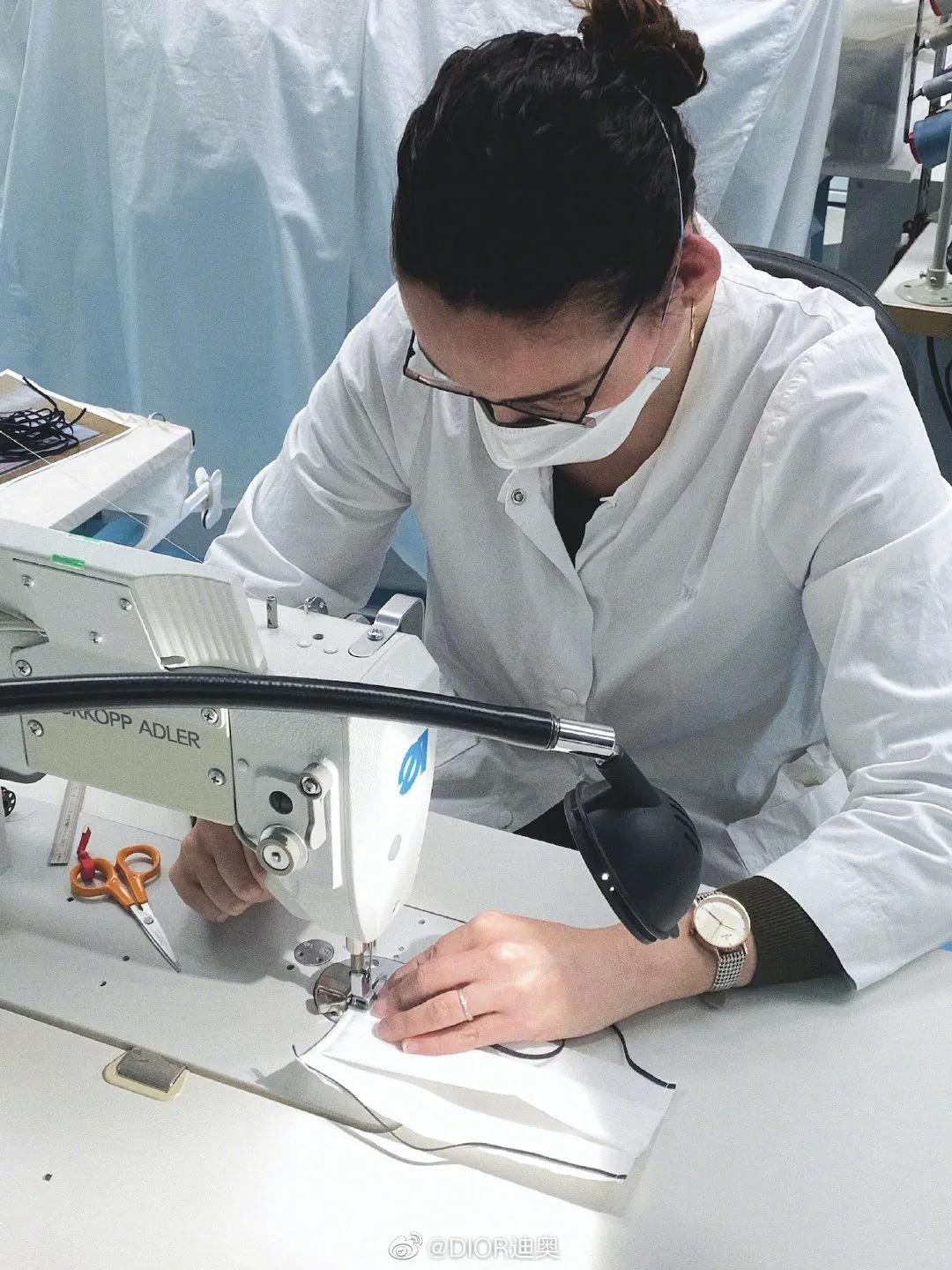 齐了！*博兰**基尼口罩、苹果面具、迪奥洗手液、戴森呼吸机……大牌跨界这样干