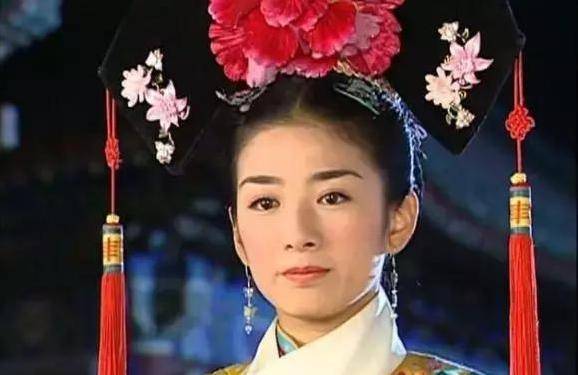 整容后的女明星老了,整容严重变性的女明星