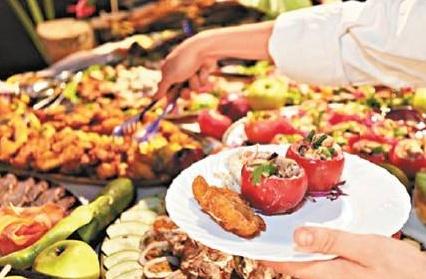 吃自助餐应该怎么样才能吃回本呢,吃自助餐怎么才能吃得回本