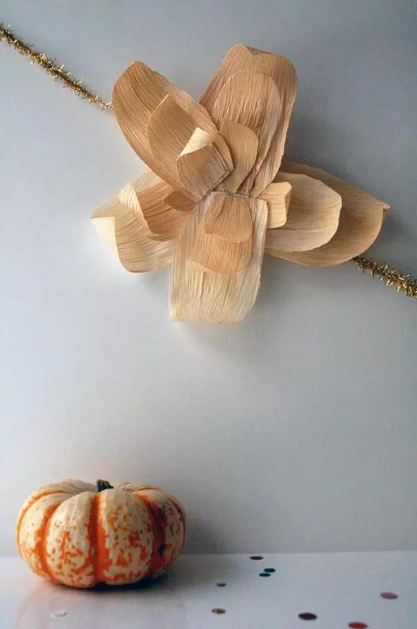 用玉米皮做的手工作品,手工玉米皮编席子教程