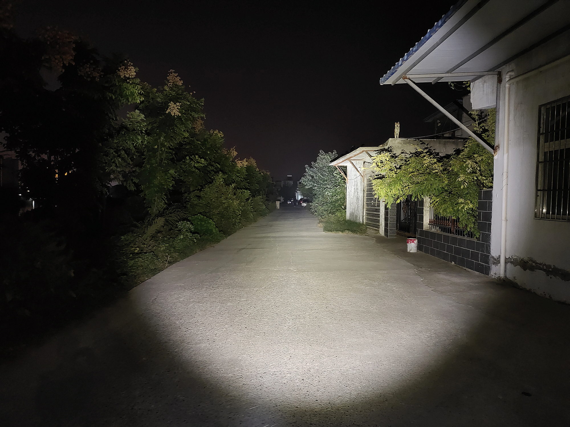 600流明户外手电,65000流明户外泛光手电