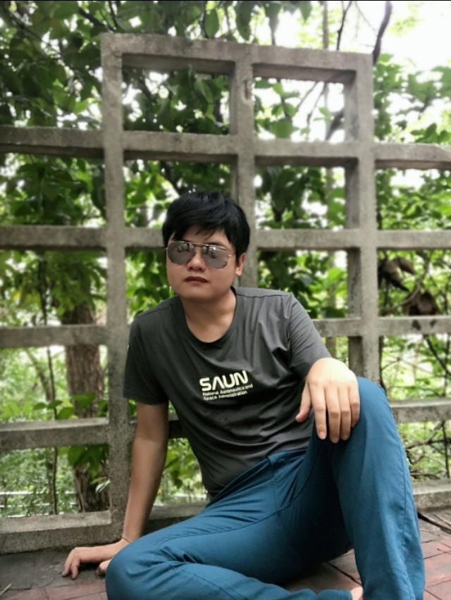 狗自拍图片,大黄狗自拍