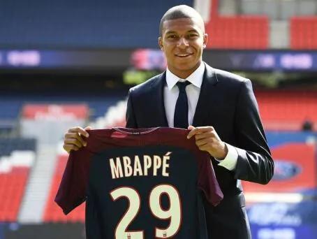 姆巴佩20岁世界冠军,追风少年姆巴佩无愧世界第一身价