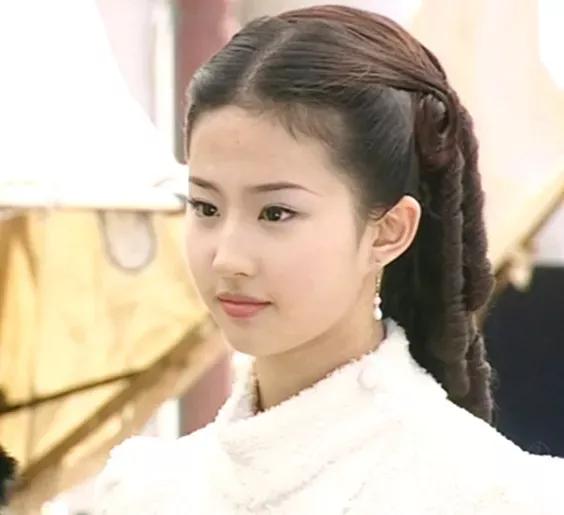 刘亦菲美到热搜爆了,刘亦菲虞姬形容词