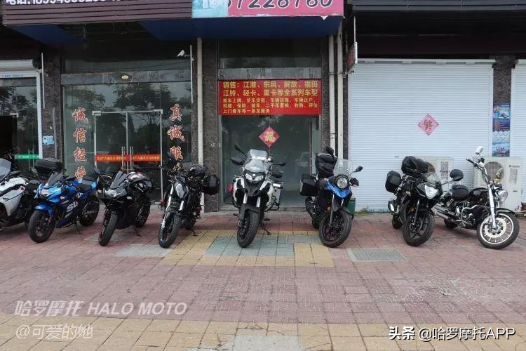 2022款贝纳利小迅龙bn150s车灯,贝纳利小迅龙150s值得买么