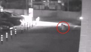 男子被卡车碾压医生拼尽全力,珠海一男子被碾压