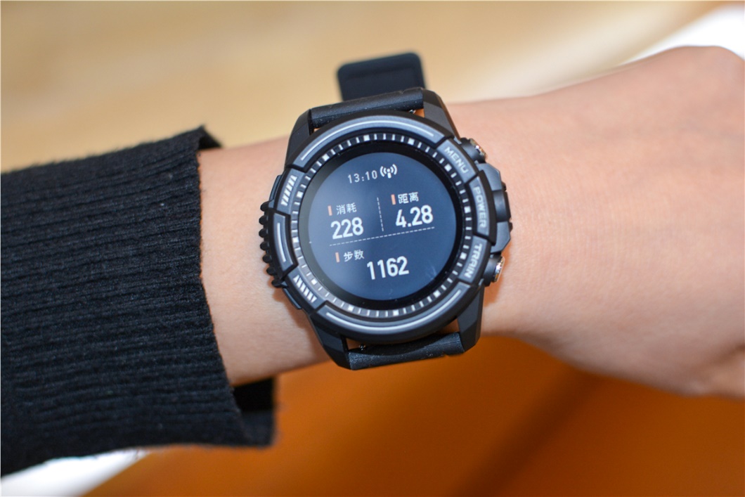 jeep智能全境界腕表值得买吗,jeep智能手表值不值得入手