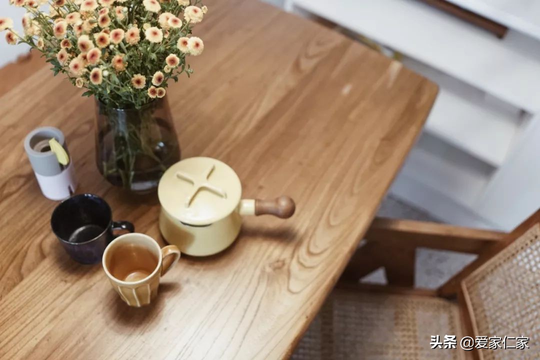 她买下32㎡上海老旧学区房,为女儿打造小桃园,还有超舒适大庭院