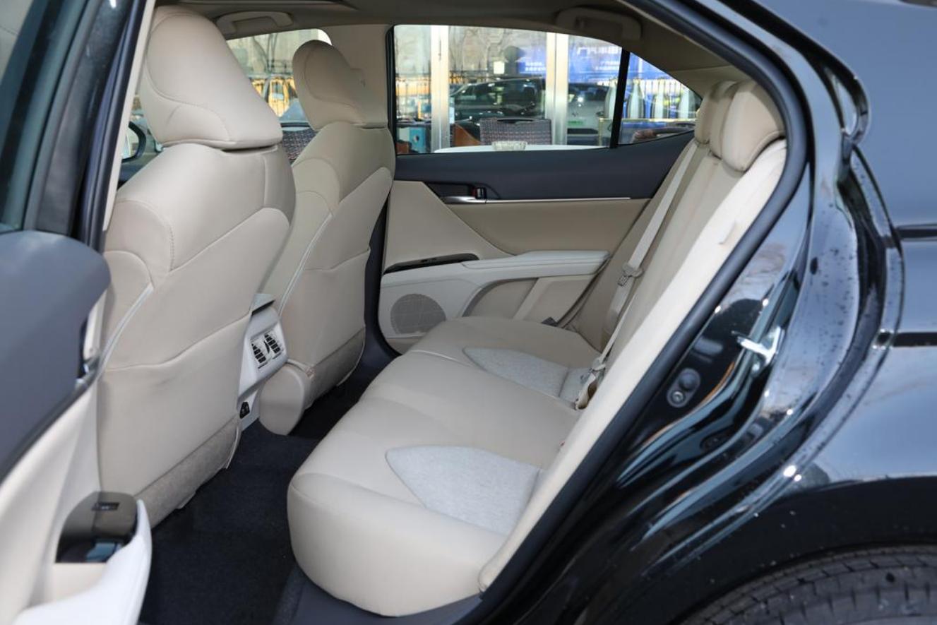 口碑相当出色的丰田凯美瑞，如今还值得买么？答案非也