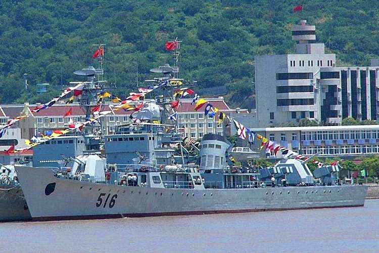 大口径舰炮发展历程,新中国海军大口径舰炮