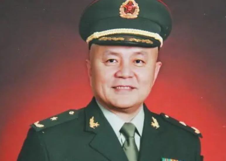 55年授衔，*伯承刘**为何能位列十大元帅第四？4大优势鲜有人及