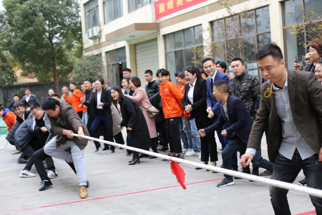 宸呭嘲缇庣紳璐靛窞杩愯惀涓績,宸呭嘲鑰呯編缂濊嫳闆勪細