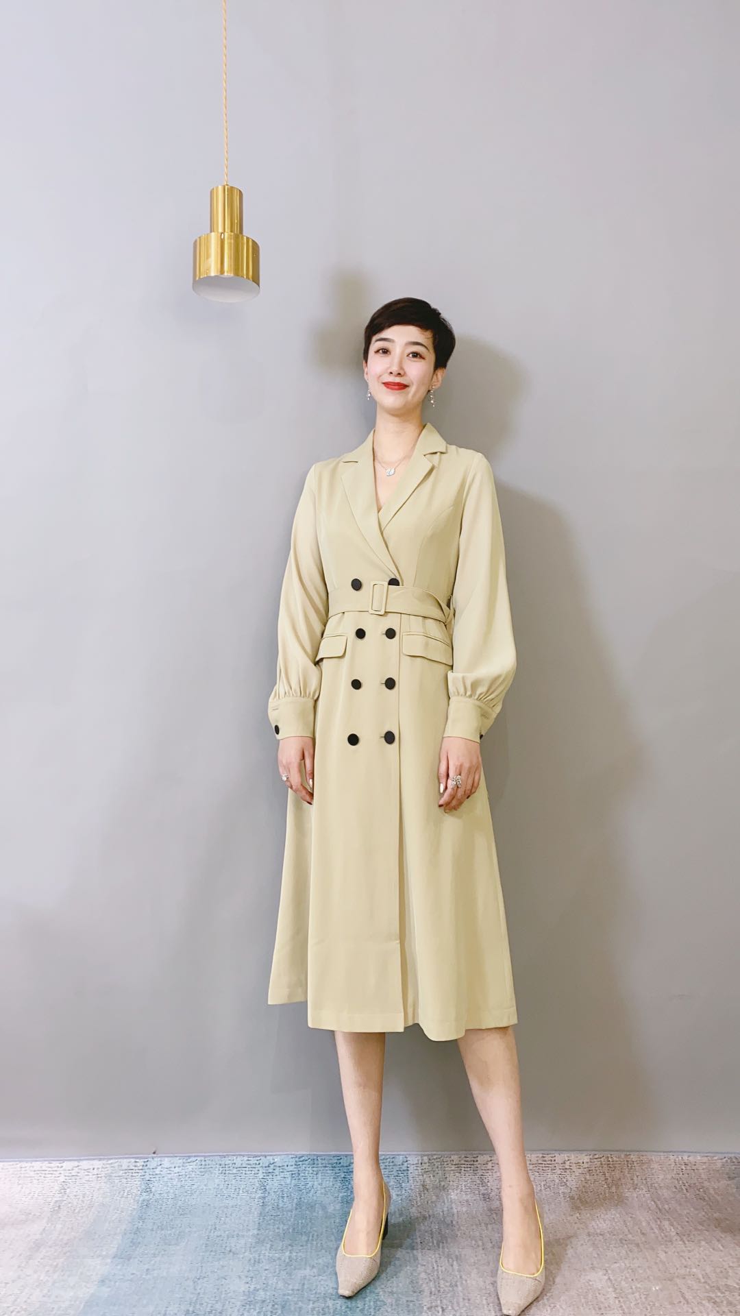 50岁穿洋气时髦风衣,各种款式风衣穿搭全图片