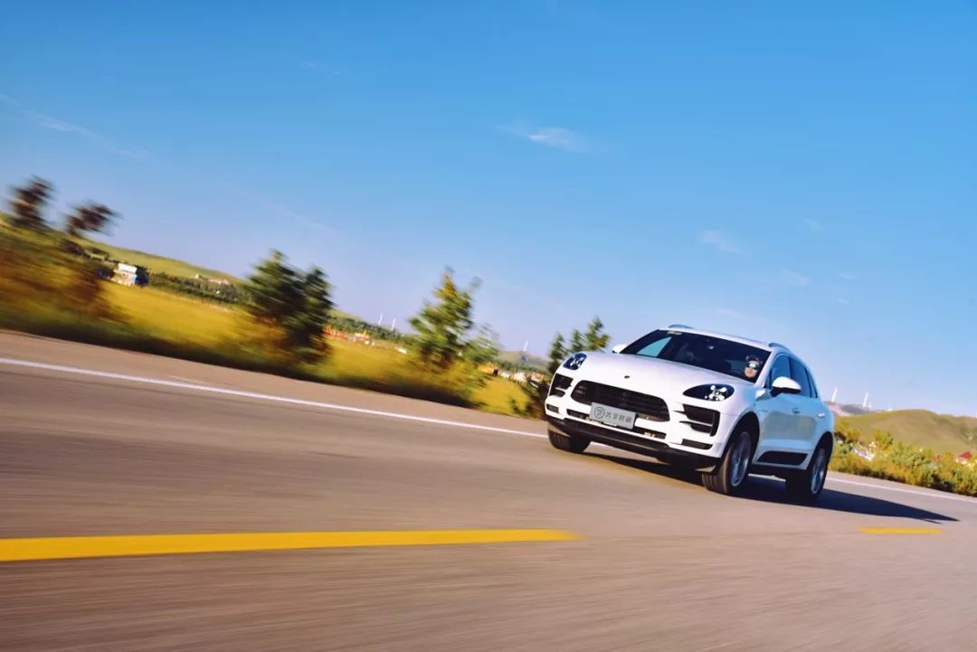 原来你也可以带我穿越草原，深度试驾保时捷Macan
