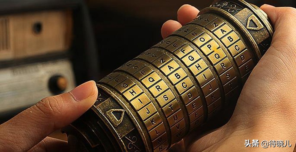 读七本书，观三部电影，揭秘小说与影视中的丹布朗结构