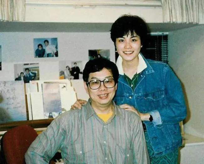 王菲怎么样谈恋爱的,歌坛天后王菲谢霆锋