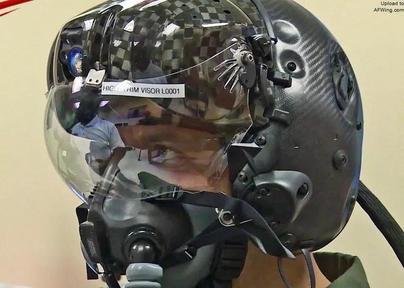 40多万的战术头盔,450万美国头盔