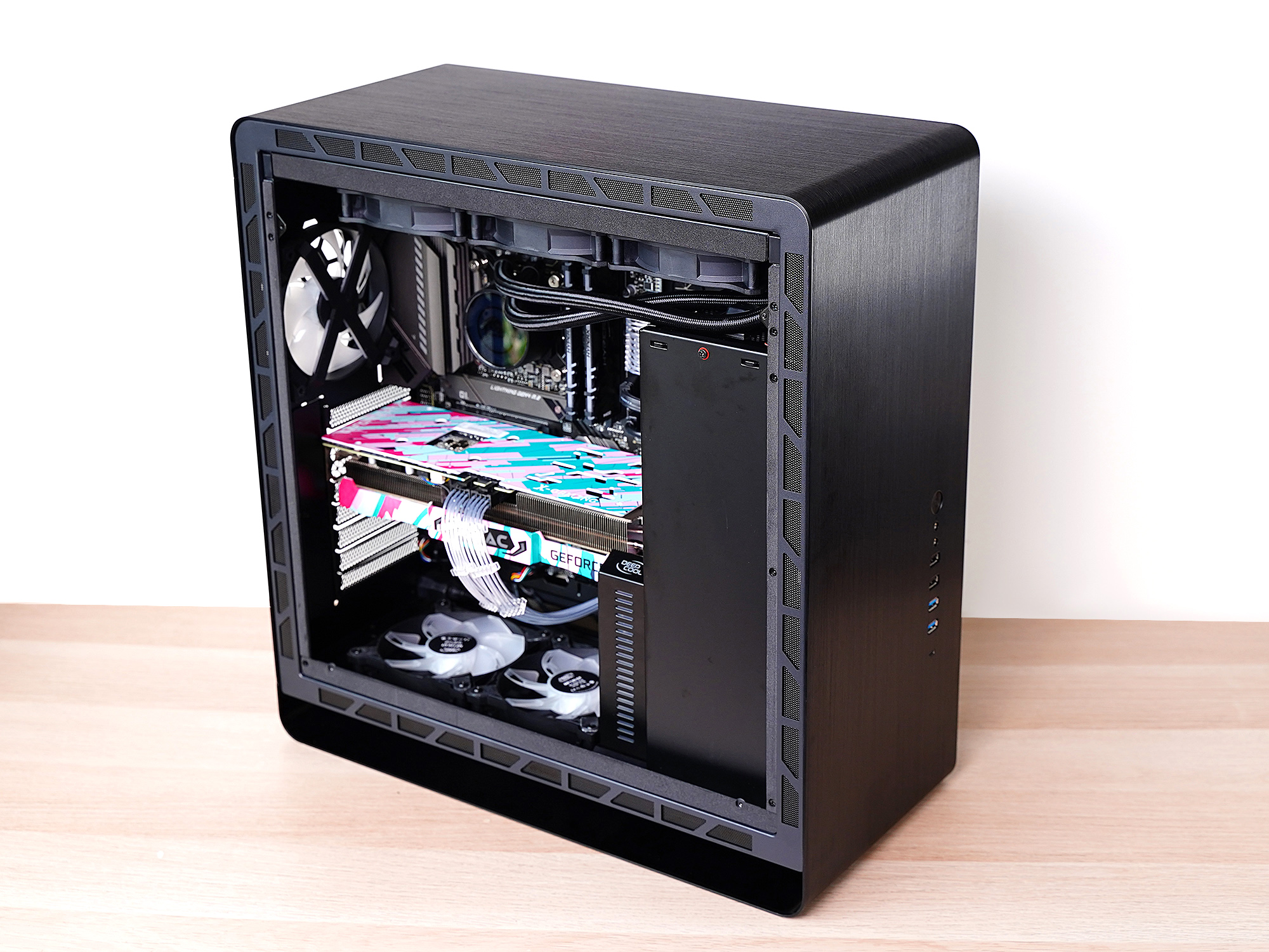 黑硬的外壳，粉嫩的内芯，全能型PC畅玩《永劫无间》的江湖世界