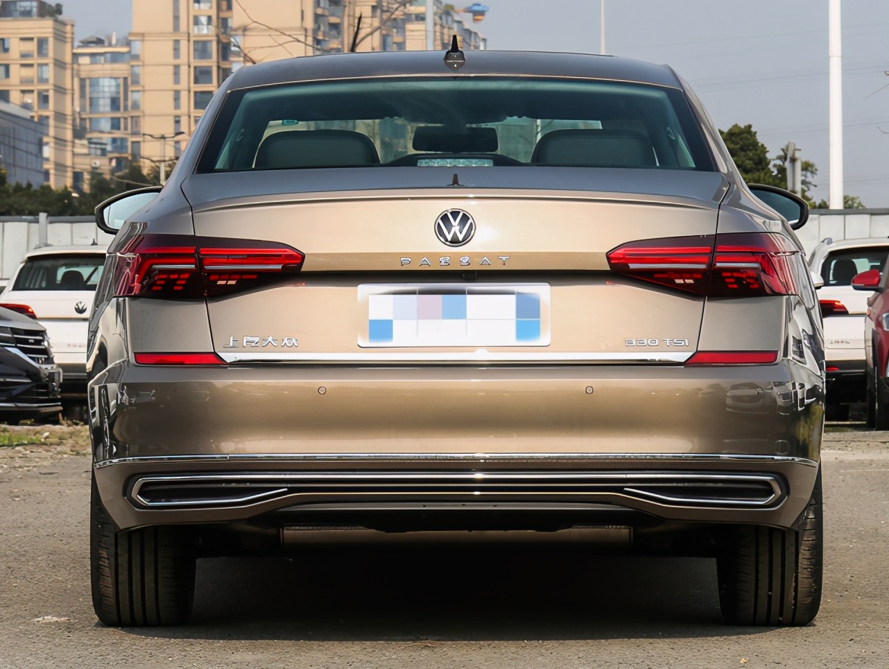 大众帕萨特每公里多少油耗正常,大众帕萨特油耗多少才是正常