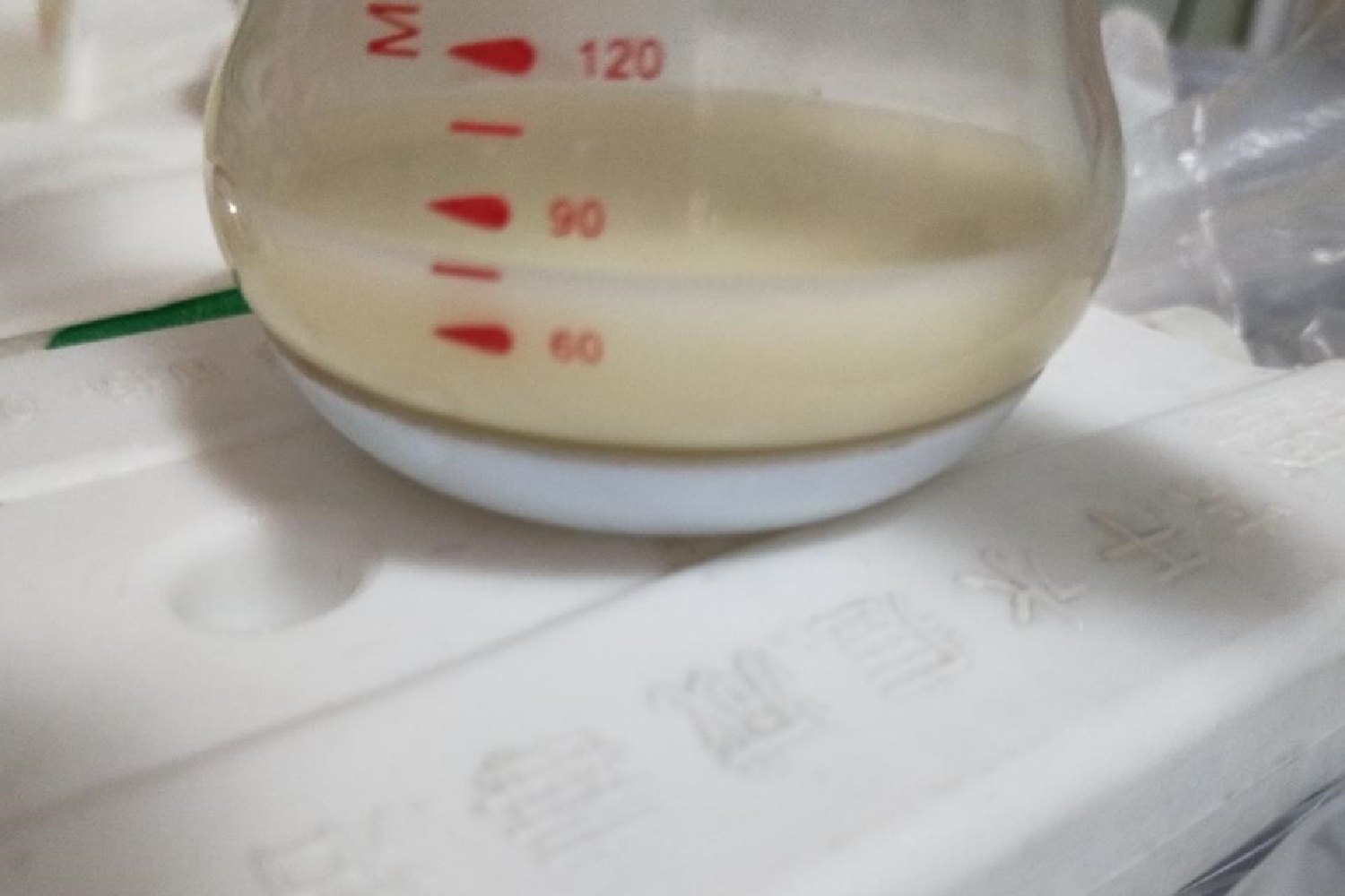 母乳堵奶最好的解决方法,母乳喂养有困难的要及时处理