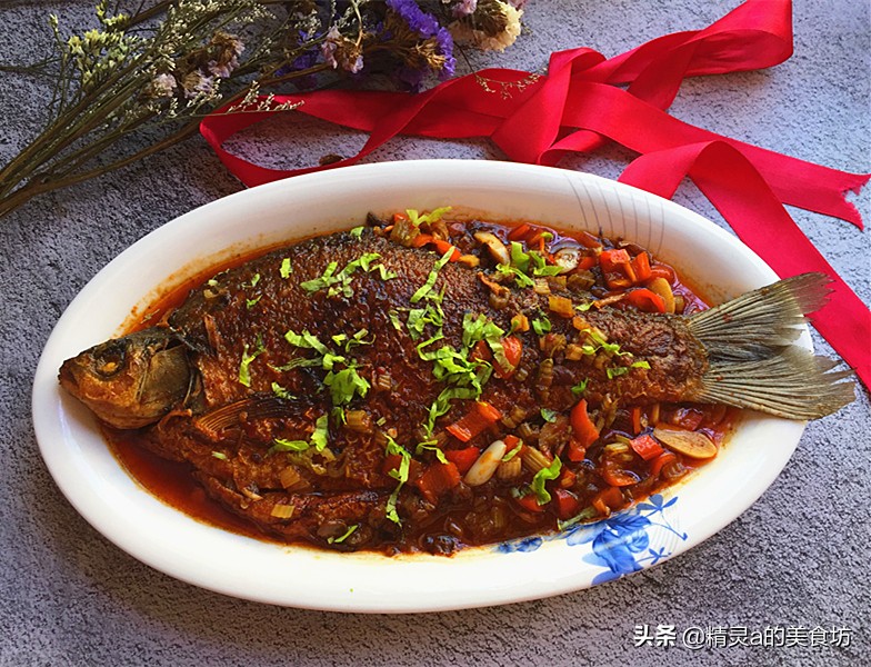 红烧鱼怎样做肉质细腻还入味,红烧鱼怎么才能让鱼皮不粘锅