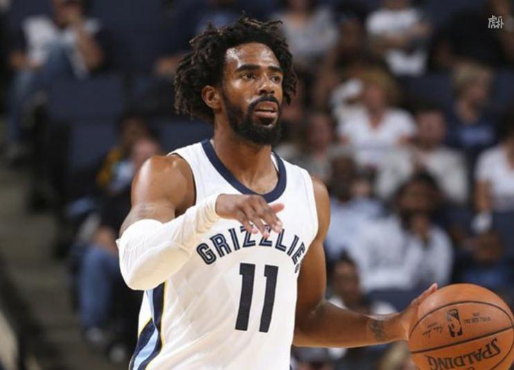 康利14年无技术犯规，莱因克尔生涯无黄牌，两个纪录哪个更难？