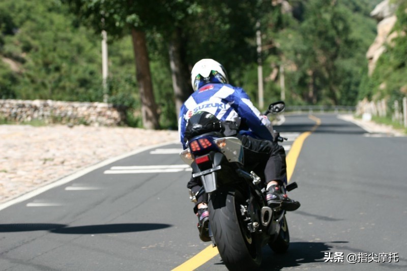 踏板摩托车排气管放炮是什么原因,摩托车排气管砰砰的声音怎么回事