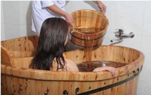 你对木桶浴了解多少?洗浴王带你了解它的好处