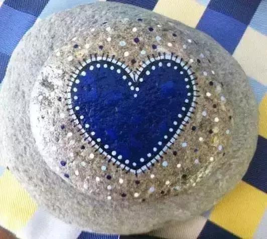 石头画简单幼儿园详细教程,简易石头手工绘画教程