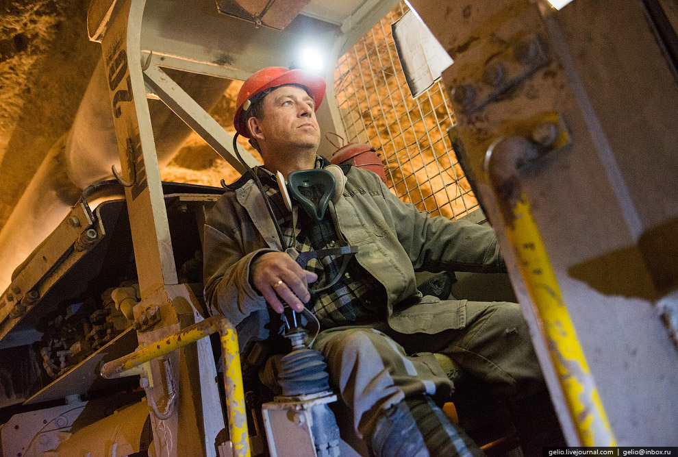 去俄罗斯挖金矿怎么样,真实钻石开采出来的样子