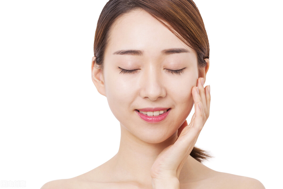 擦完乳液脸上很油怎么办,抹完保湿乳脸上很油