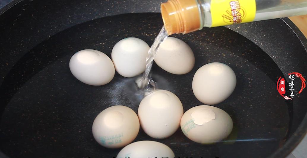 张文宏谈奥密克戎毒性,张文宏说奥密克戎感染后会咬人