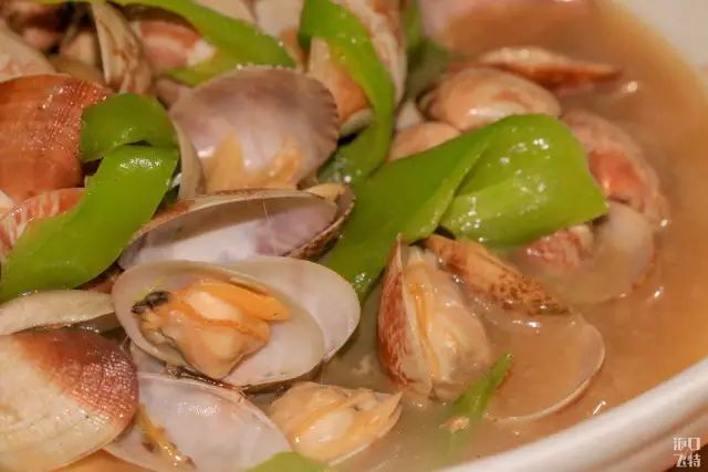 @海口夜猫子，夜深了你还不想睡？就来碗鸽粥慰藉你孤寂的肠胃