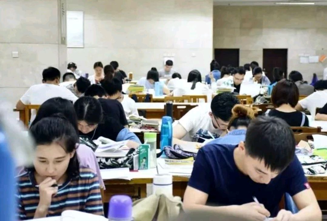 深圳大学,27966人报考,还有哪些考研热门院校?