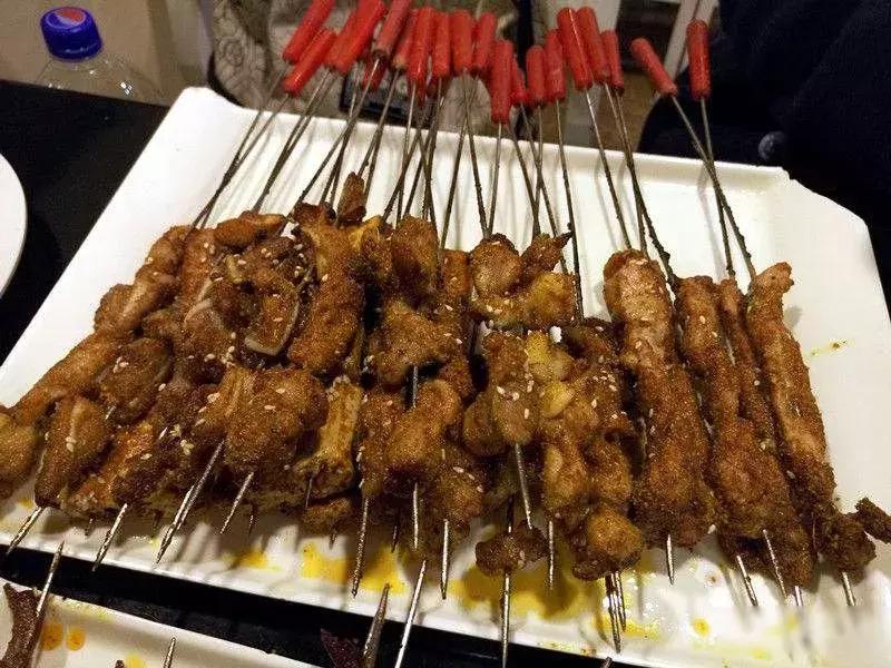 江湖上最霸气菜名,最个性的江湖菜店名