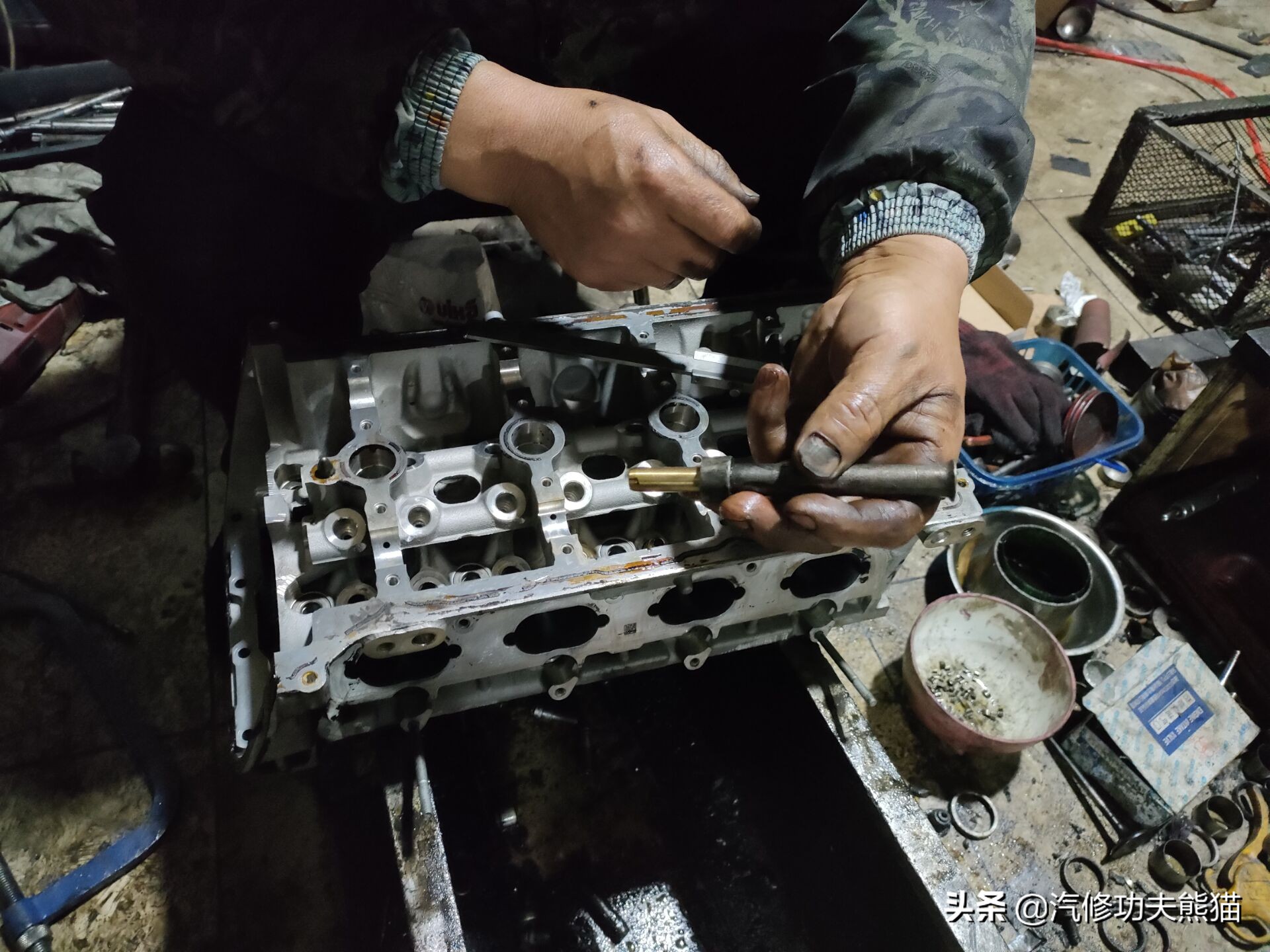 斯柯达昊锐烧机油维修视频,大众斯柯达昊锐1.8t烧机油