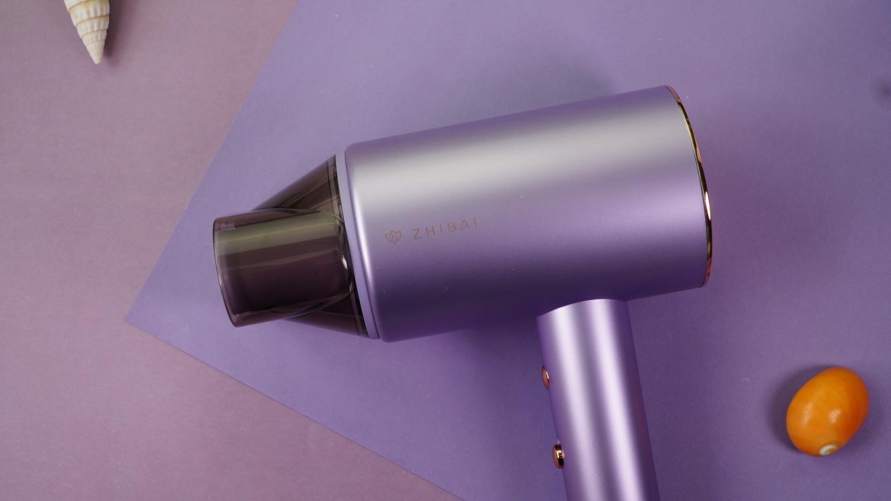 22岁关晓彤和杨紫谁漂亮,关晓彤杨紫同框哪个更美