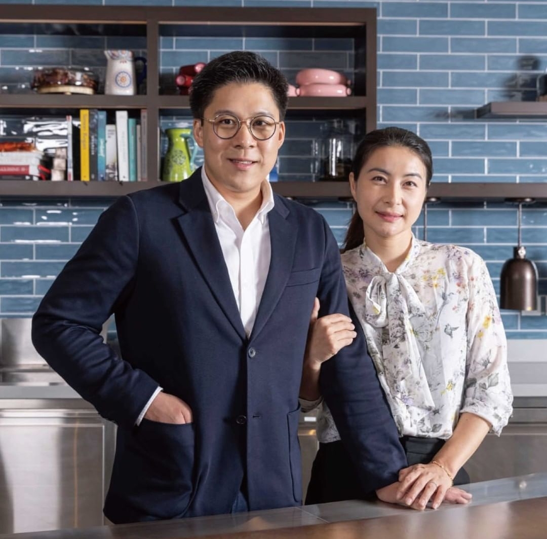 郭晶晶朴素低调回娘家,清醒贵妇郭晶晶