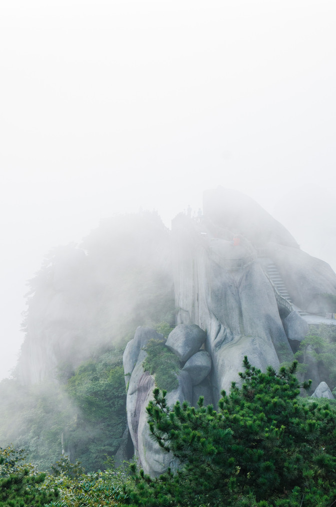天柱山，怪你过分美丽