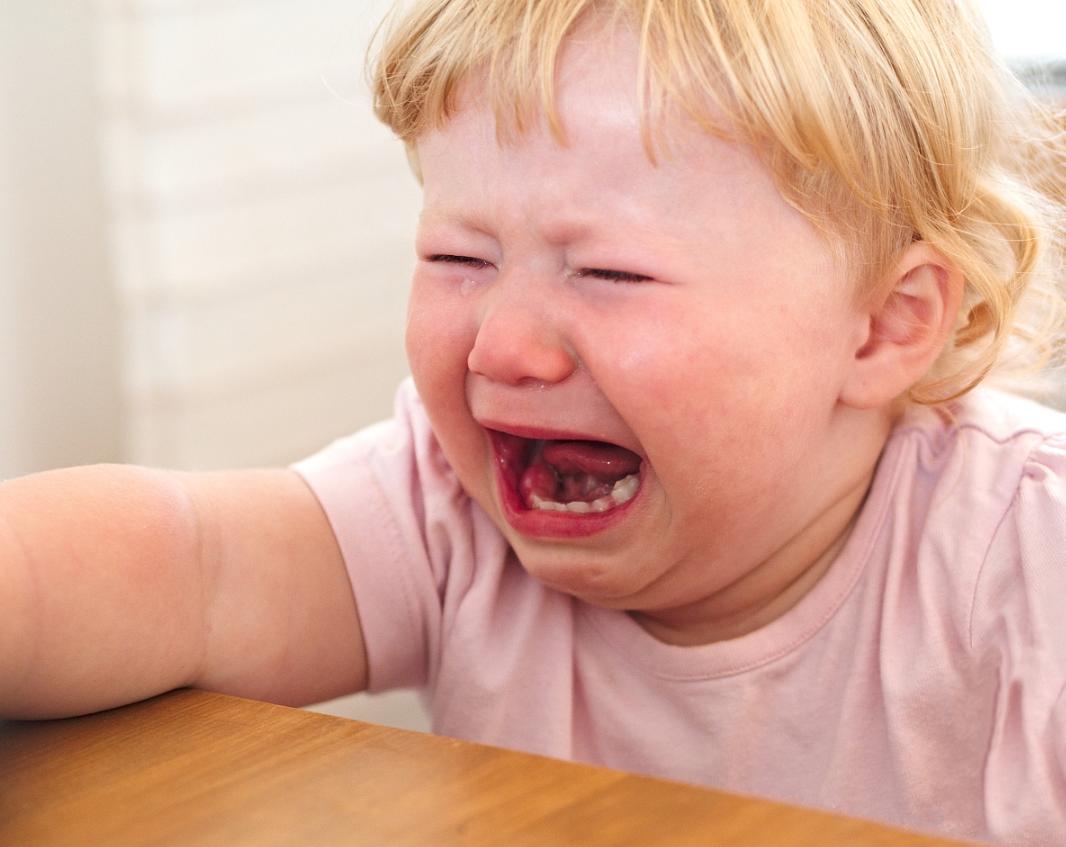 孩子哭闹不听话怎么管教,孩子不听劝怎么办怎么引导