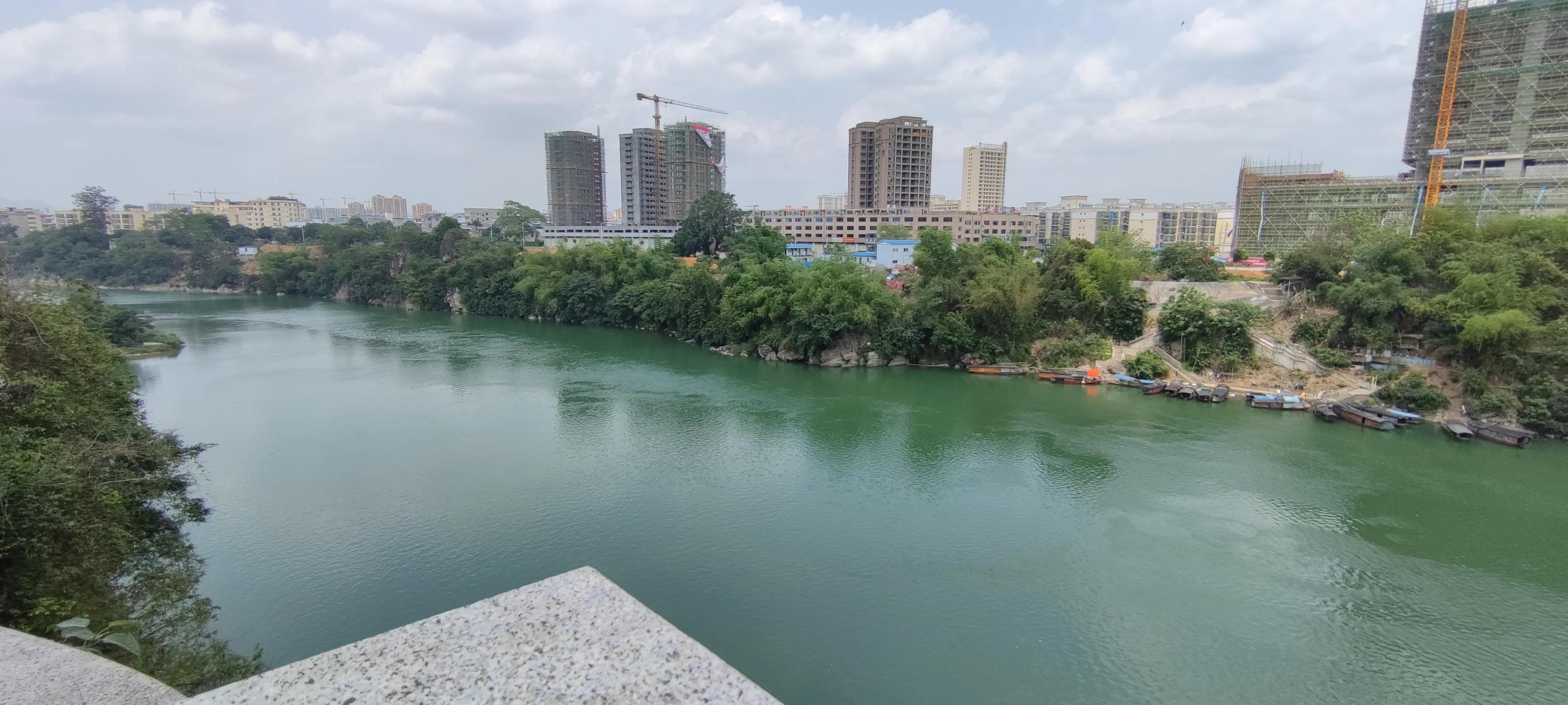 崇左安静美丽的地方,崇左龙州步行街